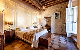 Hôtel De La Beursaudiere